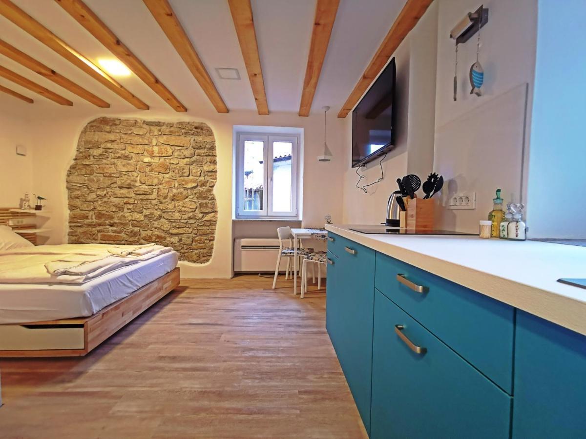 Ribiska Hisa - Old Piran Fisherman'S House Exterior photo