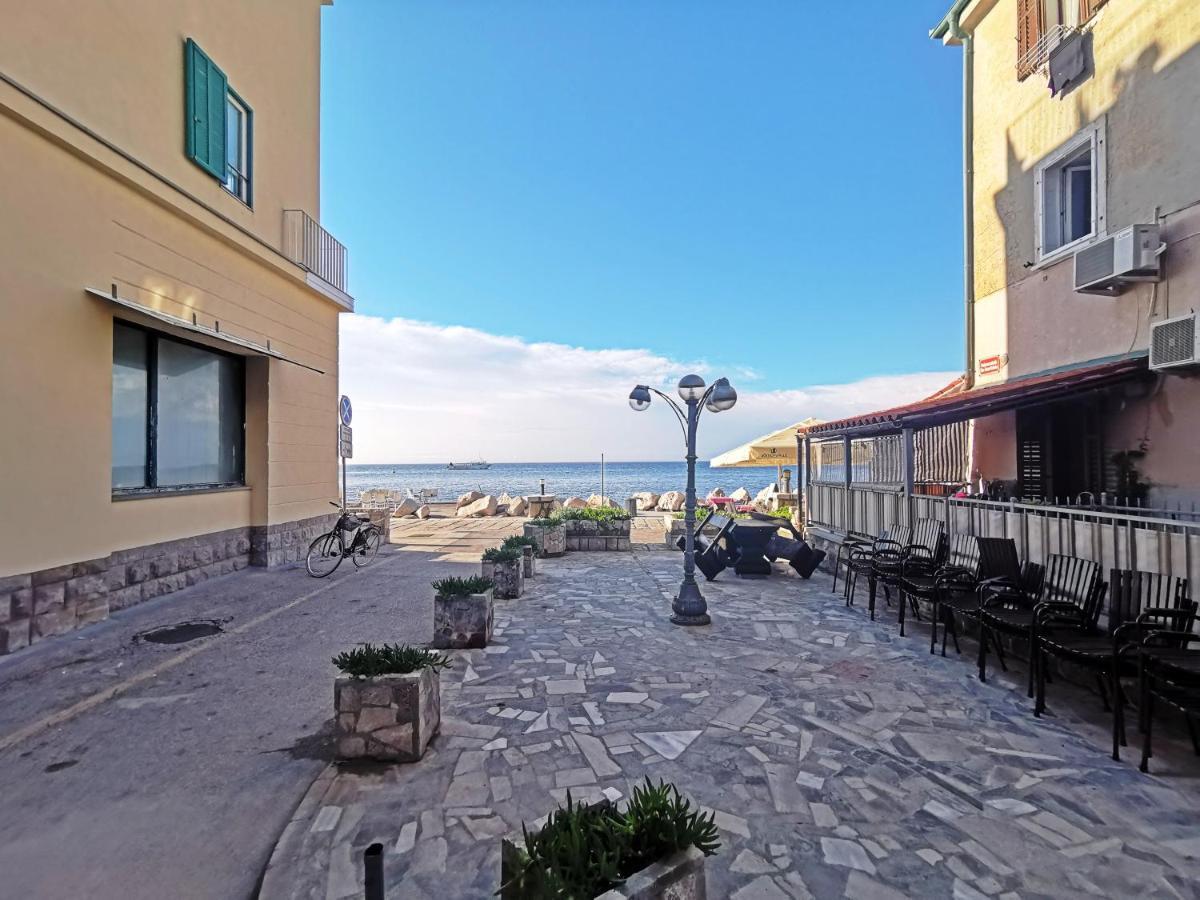 Ribiska Hisa - Old Piran Fisherman'S House Exterior photo